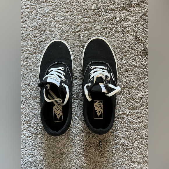 Vans - Picture 3 of 6